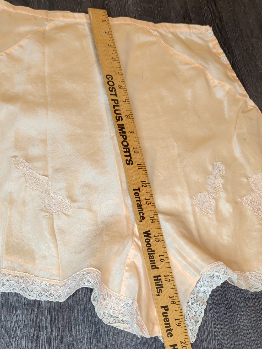 Antique 1920s 30s Tap Pants Peach French Knickers Side Button Art Deco - Picture 14 of 16